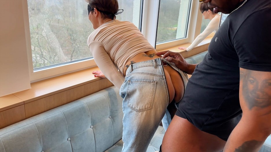 Innocent Wife Lucy – Lucys Jeans Fuck Thrill BBC Kiss Blowjob and Sofa Sex